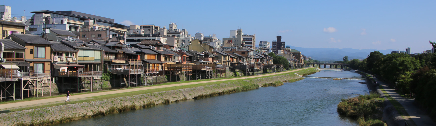京都　鴨川風景